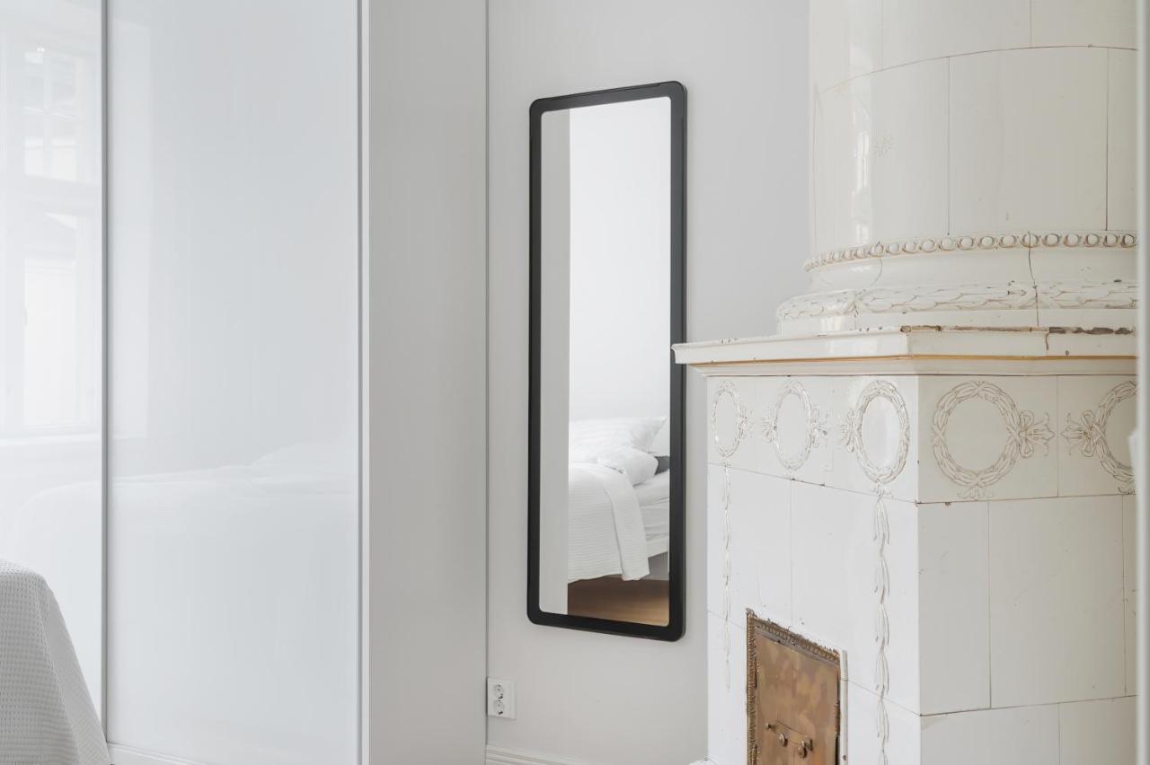 Wehost Fabulous 2Br In Prestigious Punavuori @Iso Roobertinkatu 26 Helsinki Luaran gambar