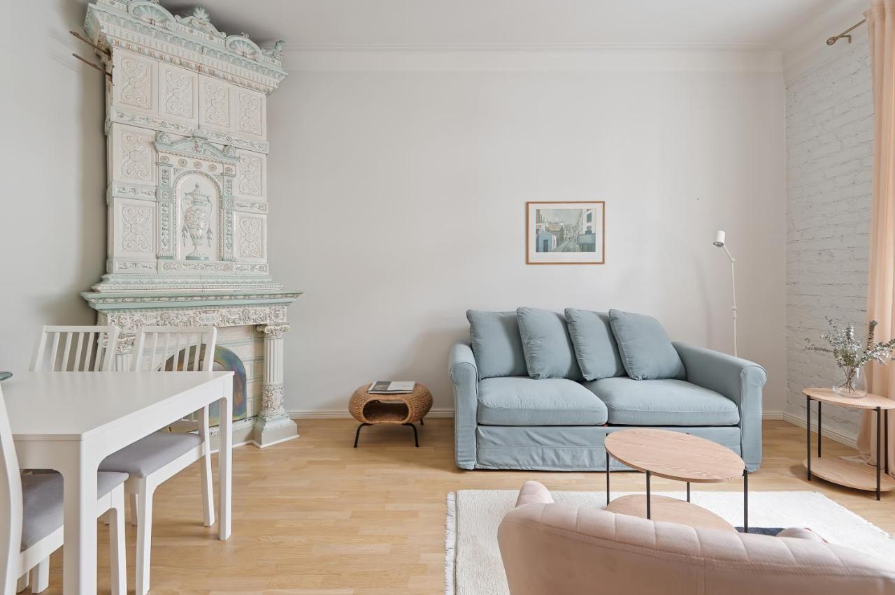 Wehost Fabulous 2Br In Prestigious Punavuori @Iso Roobertinkatu 26 Helsinki Luaran gambar