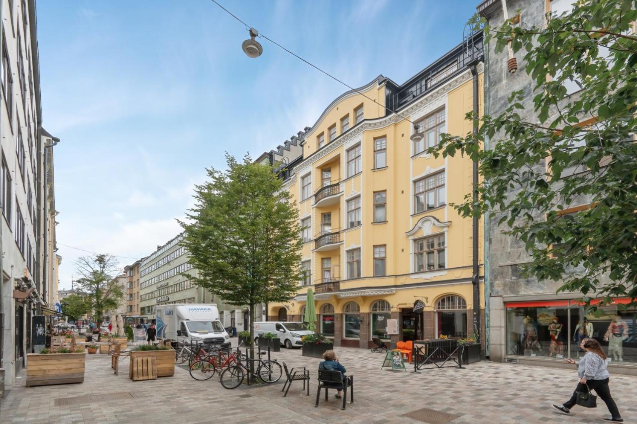 Wehost Fabulous 2Br In Prestigious Punavuori @Iso Roobertinkatu 26 Helsinki Luaran gambar