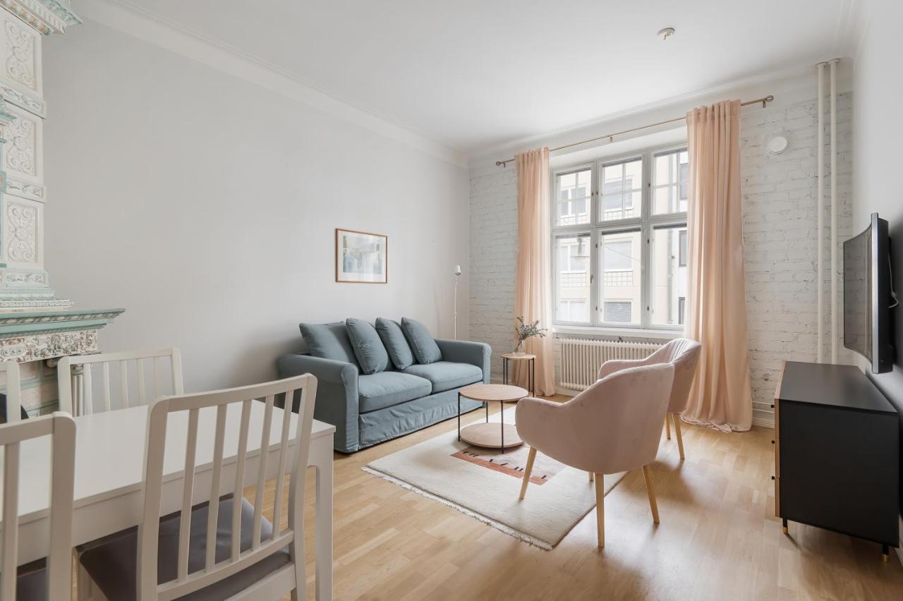 Wehost Fabulous 2Br In Prestigious Punavuori @Iso Roobertinkatu 26 Helsinki Luaran gambar