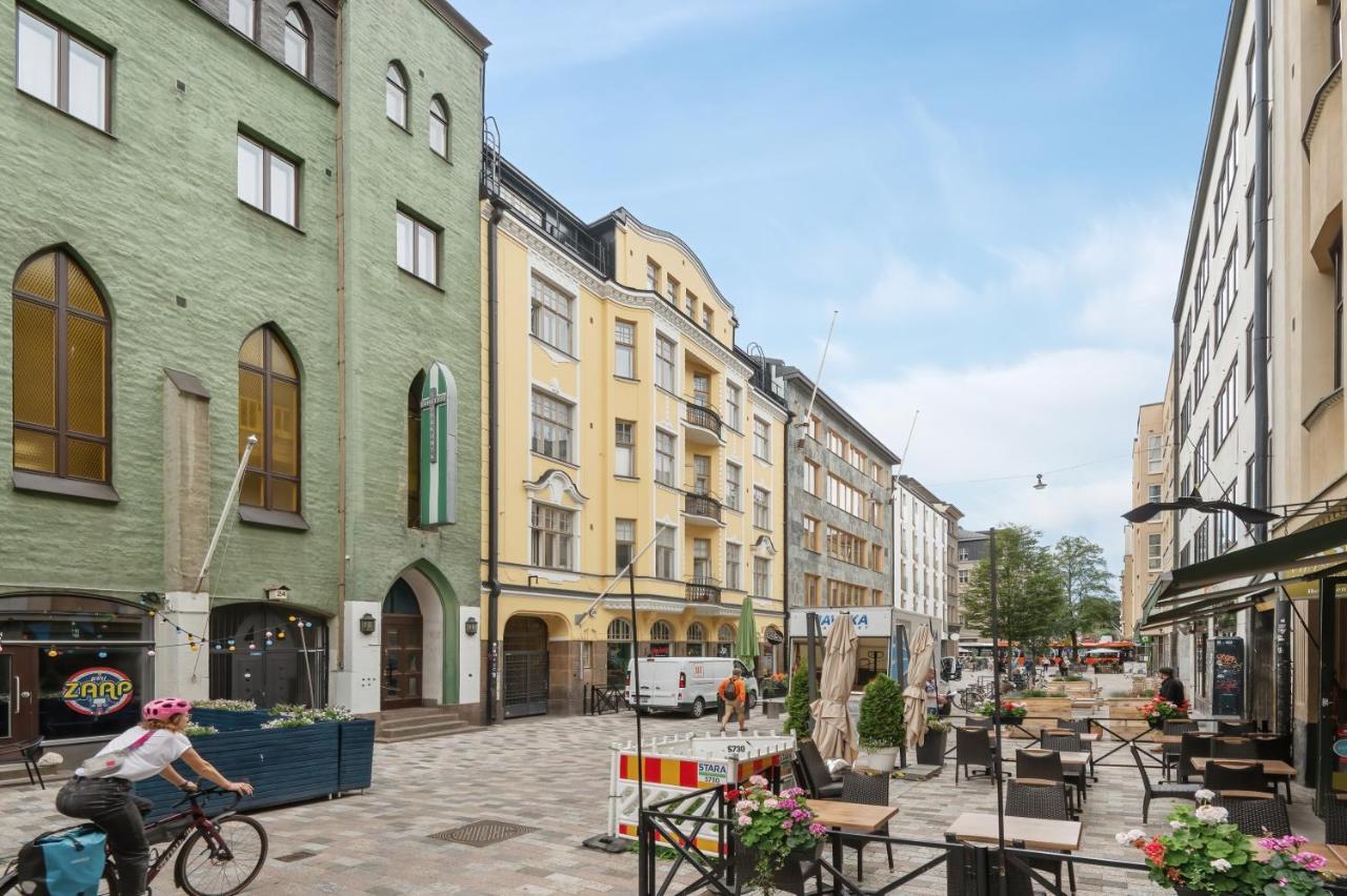 Wehost Fabulous 2Br In Prestigious Punavuori @Iso Roobertinkatu 26 Helsinki Luaran gambar