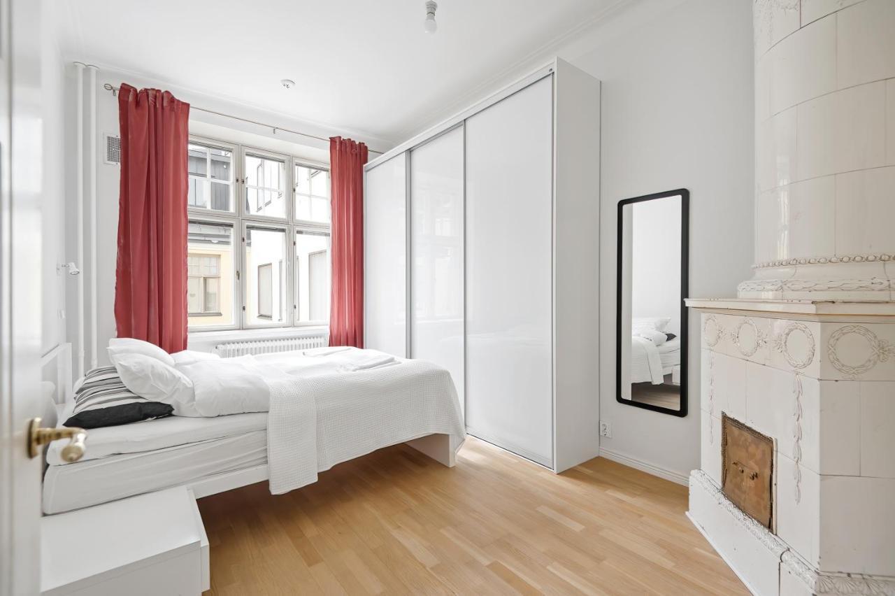 Wehost Fabulous 2Br In Prestigious Punavuori @Iso Roobertinkatu 26 Helsinki Luaran gambar